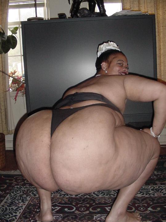 Very Big Black Mama Shows Her Fat Ass