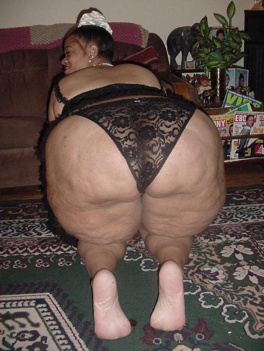 Very Big Black Mama Shows Her Fat Ass